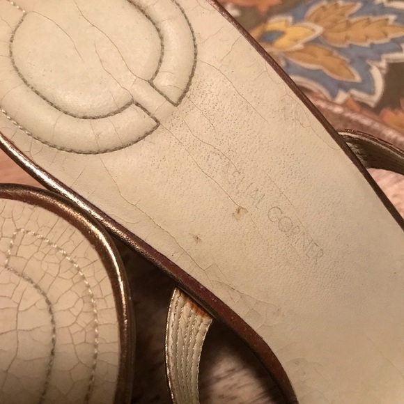 Elegant Golden Bronze Leather Sandals Ready for Parties or Nights Out - Picture 4 of 6